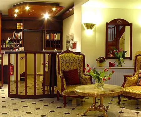 Hotel Amadeo 3*